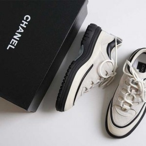 ? [CHANEL] 샤넬 카프스킨 스웨이드 스니커즈 ?