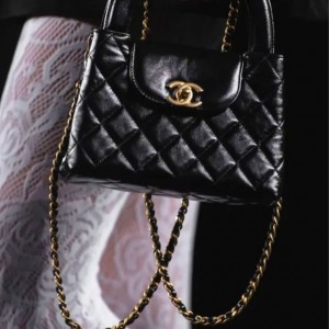 ? [CHANEL] 샤넬 빈티지 금장 켈리백 스몰 블랙 ?