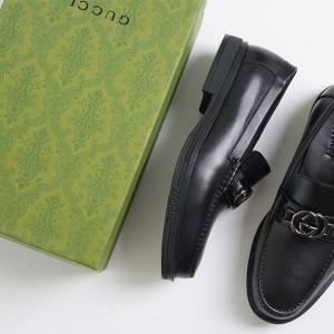 ?[GUCCI] 구찌 GG 스틸로고 남성 레더 로퍼  ?