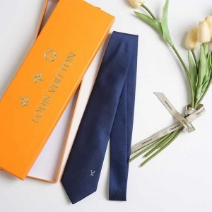 ? [LOUIS VUITTON] 루이비통 LV로고 실크 타이?