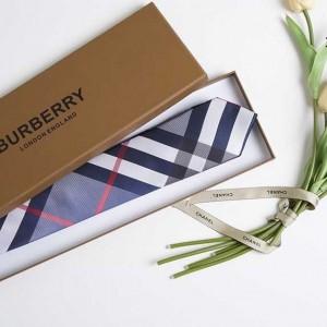 ? [BURBERRY] 버버리 클래식 체크 타이 ?