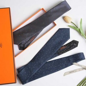 ? [HERMES] 에르메스 H 패턴로고 타이 ?