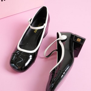 ? [MIUMIU] 미우미우 투톤 페이턴트 레더 메리제인 펌프스 ?