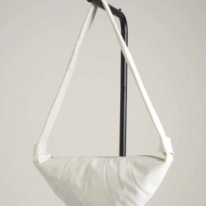 ? [LEMAIRE] 르메르 크루아상 범백 미디움 화이트?