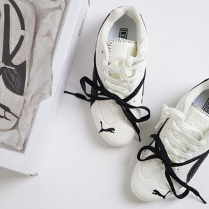 ? [PUMA] 푸마 x 로제 스피드캣 LEA 웜 화이트 블랙 슈즈?