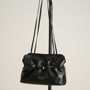 ? [PRADA] 프라다 다다 스몰 나파 가죽 핸드백?