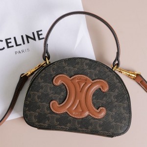 ? [CELINE] 셀린느 트리옹프 하프 문 케이스 ?