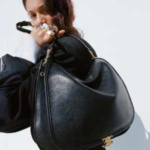 #셀린느 [ C*LINE ] 수입 소프트 트리옹프 베사체 -블랙- 입고? #가방