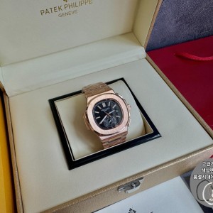 파텍** 노틸러스 로즈골드 40mm 한정판