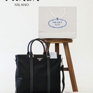 ? [PRADA] 프라다 삼각로고 리나일론 라지 토트백 ?