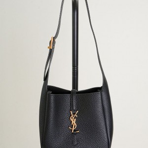 ? [SAINT LAURENT] 생로랑 LE 5 A 7 베이비 백 ?