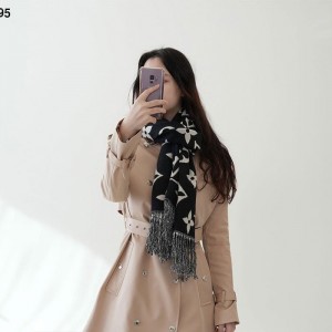 ? [LOUIS VUITTON] 루이비통 수입 빅 모노패턴 울 머플러 ?