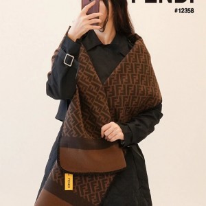 ? [FENDI] 팬디 남여공용 FF 모노그램 울 머플러 ?