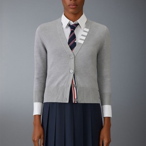 ? [THOM BROWNE] 톰브라운 사선 저지 스티치 V넥 가디건 ?