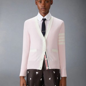 ?구성품 : 본품, 종이택, 브랜드 폴리백, 브랜드 케이스 등 풀박스 구성