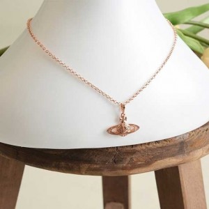 ? [Vivienne Westwood] 비비안웨스트우드 여성 릴리프 펜던트 네크리스 ?