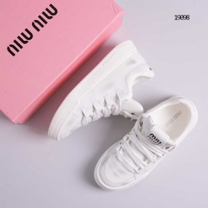 ? [MIUMIU] 미우미우 레더 빈티지 스니커즈 화이트 ?