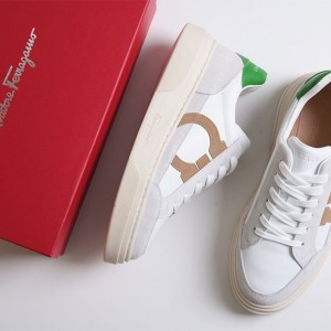 ? [ferragamo] 살바토레 페레가모 스웨이드 간치니 로우탑 스니커즈?