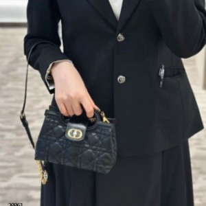 ?[DIOR] 디올  까나쥬  졸리 탑 핸들 미니 백 ?