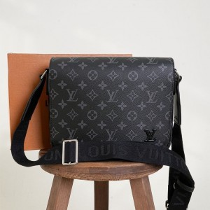 ? [LOUIS VUITTON] 루이비통 디스트릭트 PM ?