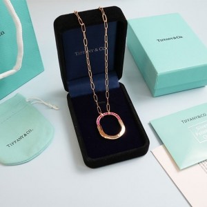? [TIFFANY & CO] 티파니앤코 락 로제 에디션 핑크 사피이어 네크리스 ?